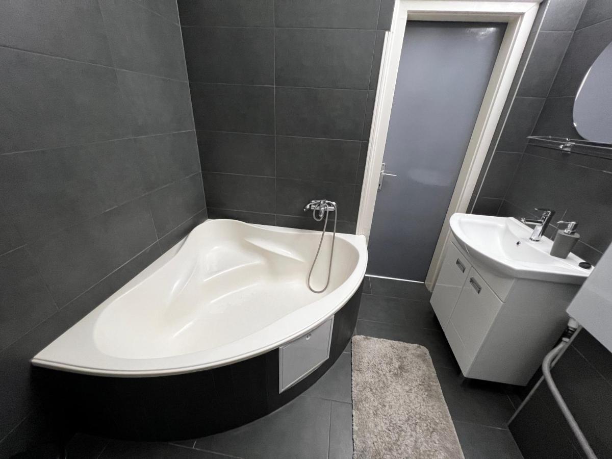 Dave Apartman 2 Szegedin Exterior foto